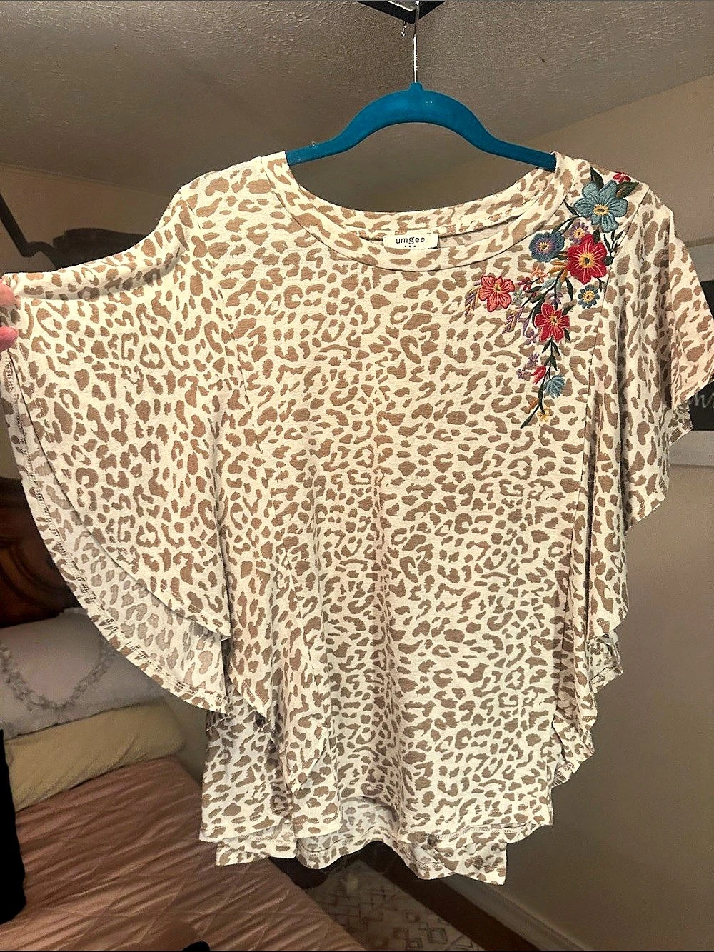 Umgee Animal Print Embroidered Tunic Size Small